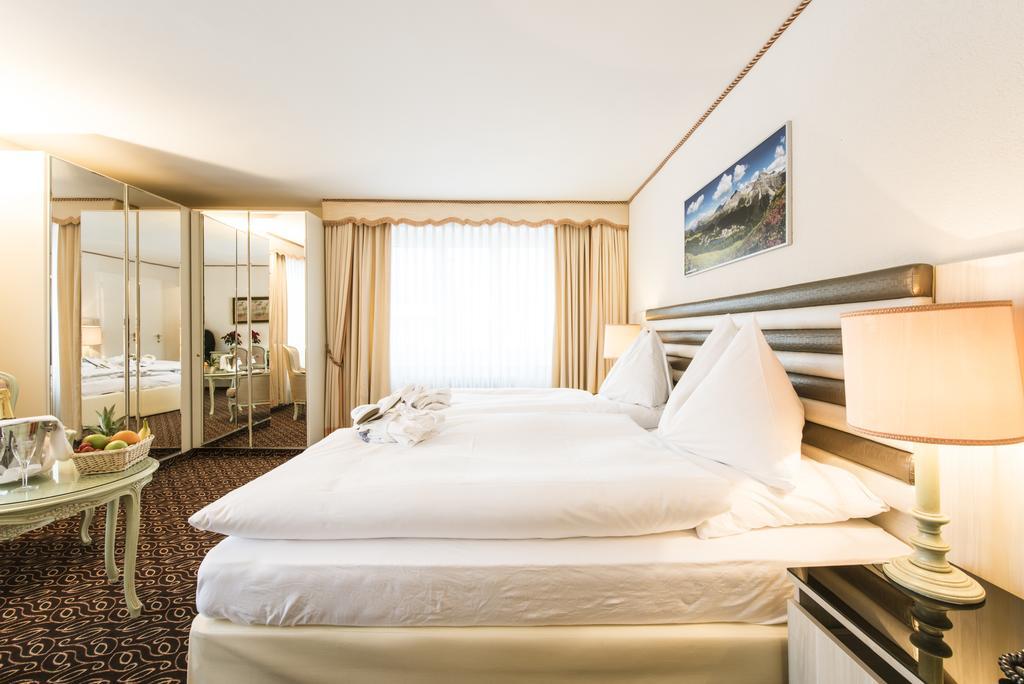 Posthotel Holiday Villa Arosa Kültér fotó