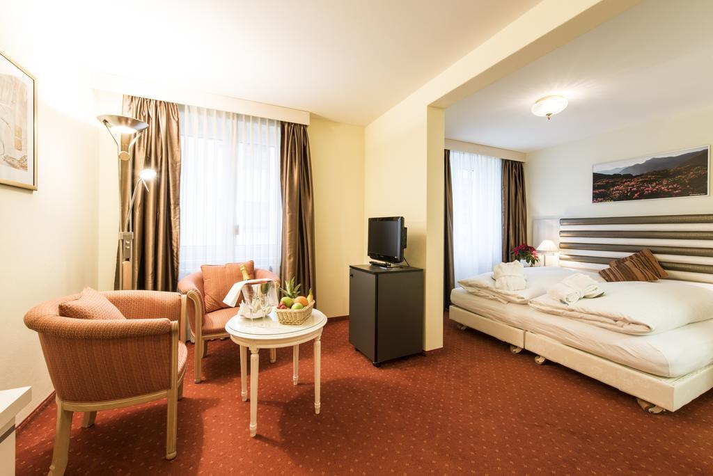 Posthotel Holiday Villa Arosa Kültér fotó