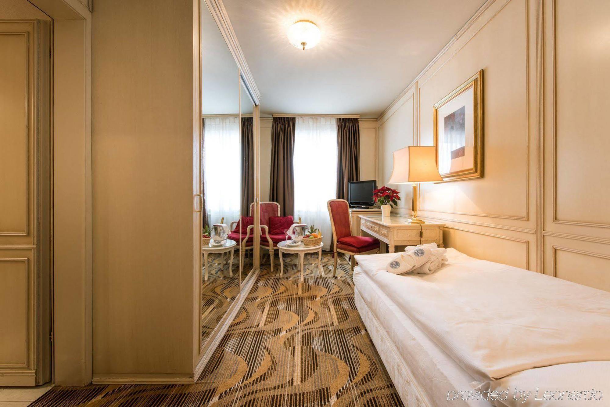 Posthotel Holiday Villa Arosa Kültér fotó